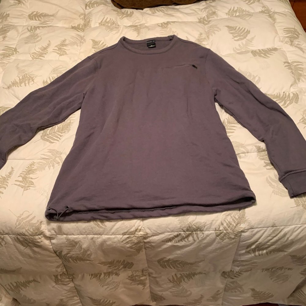 GRAY SWEATER